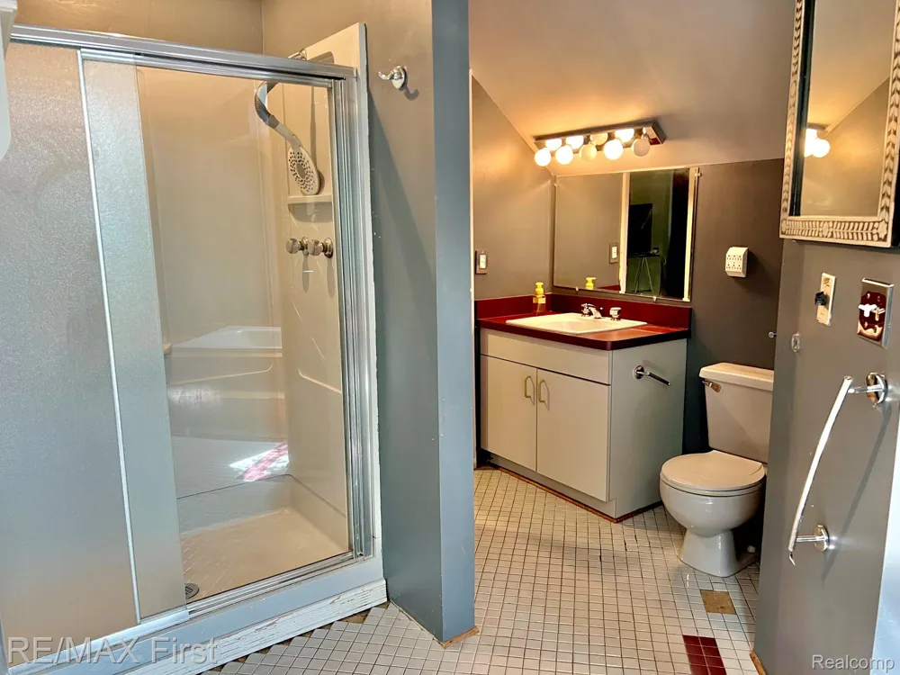 1441 Catalpa Drive Berkley City, MI 48072