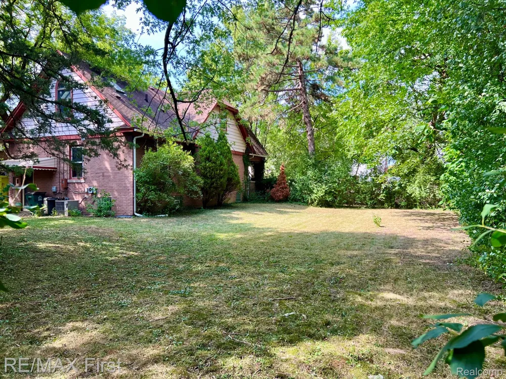 1441 Catalpa Drive Berkley City, MI 48072