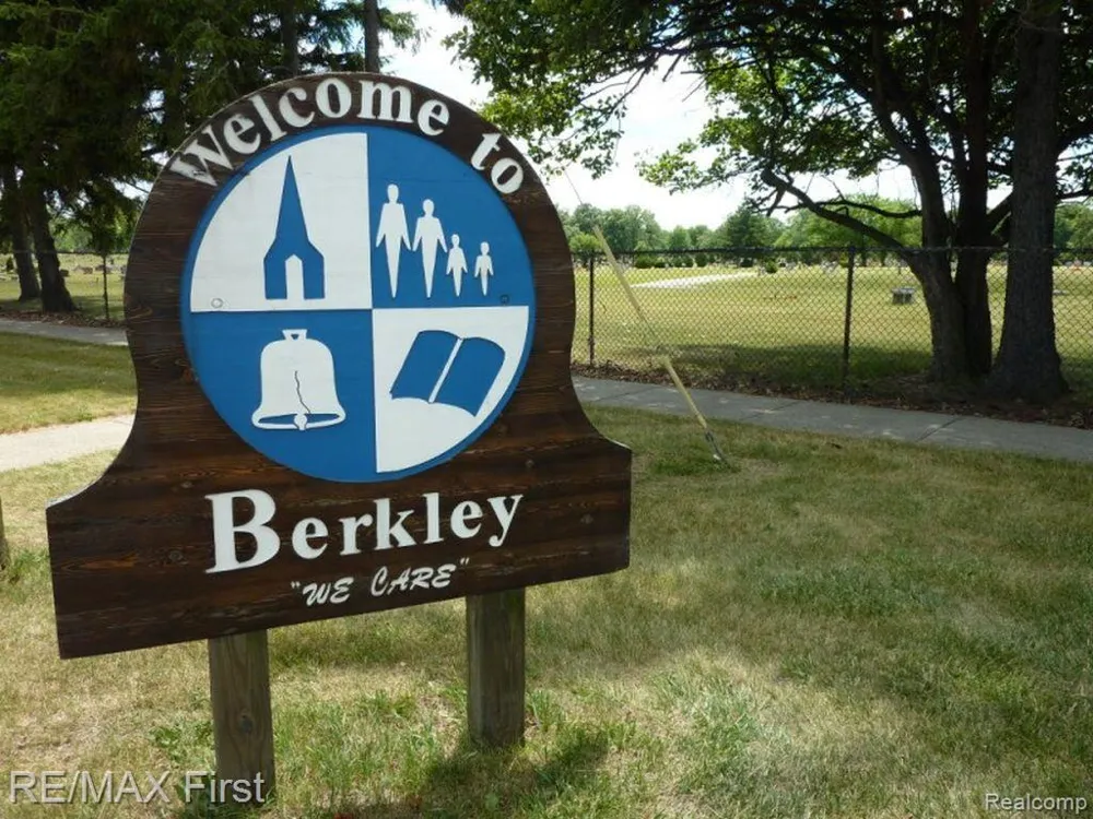1441 Catalpa Drive Berkley City, MI 48072