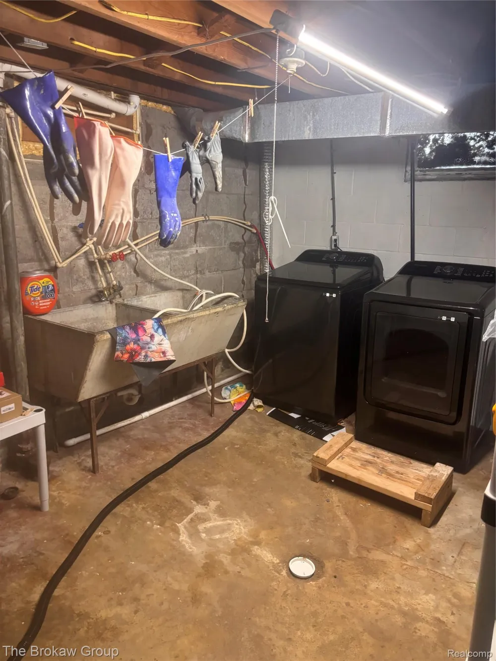 5916 Susan Street Flint City, MI 48505