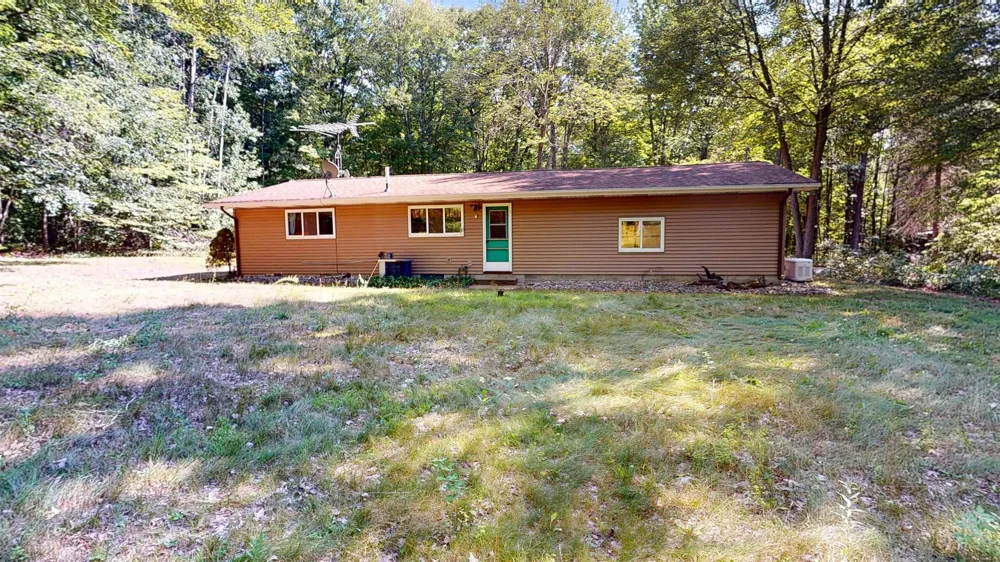 3175 S Tower Hill Road Roscommon Township, MI 48629