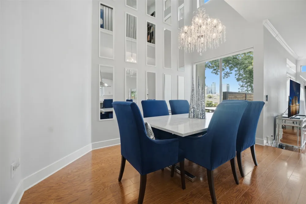 512 Sunny Lane #B Austin, TX 78704