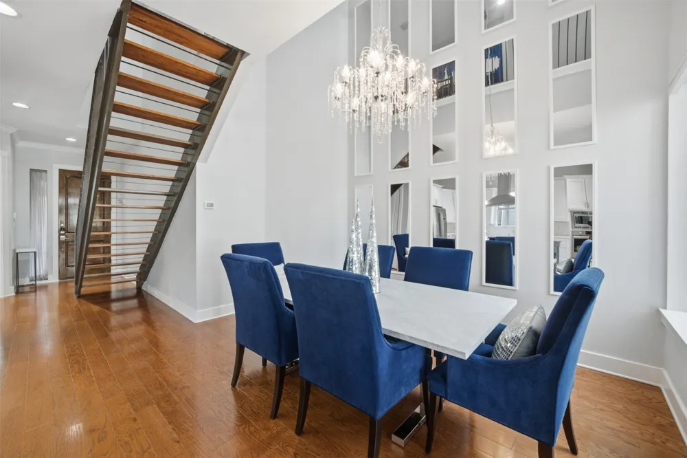 512 Sunny Lane #B Austin, TX 78704