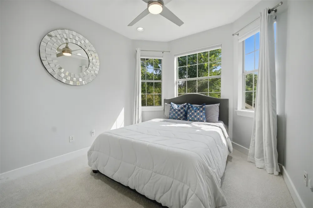 512 Sunny Lane #B Austin, TX 78704