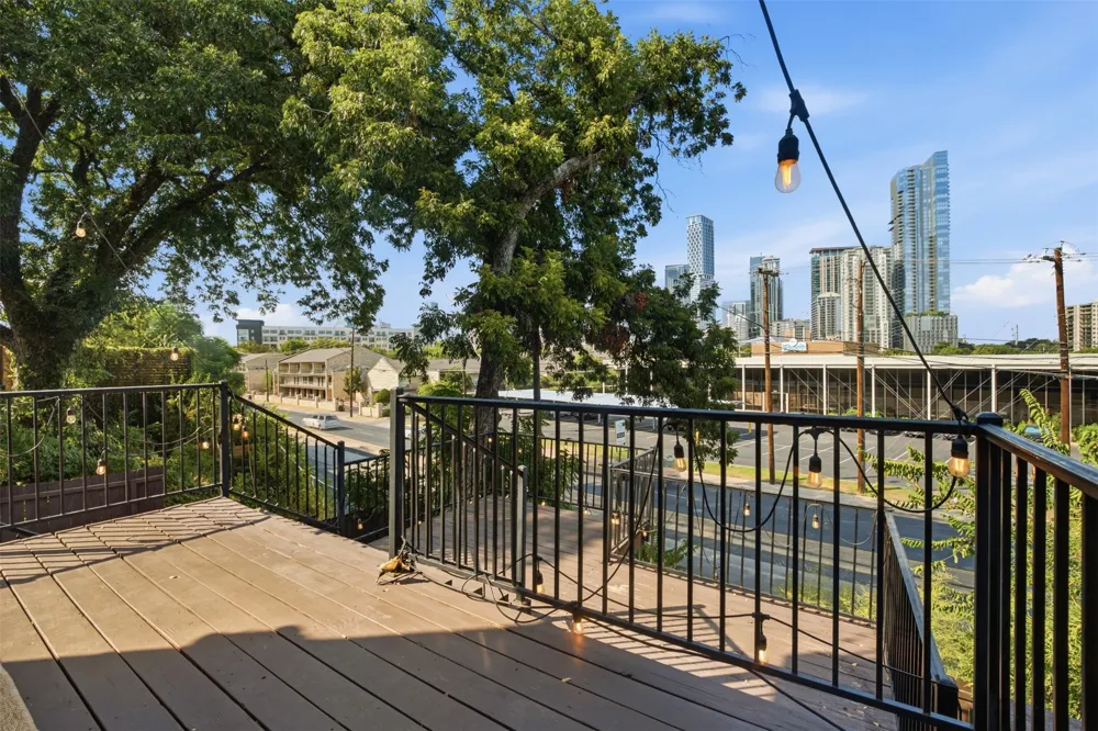 512 Sunny Lane #B Austin, TX 78704