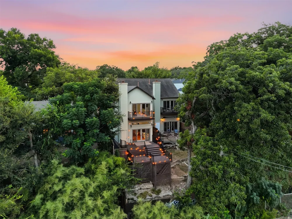 512 Sunny Lane #B Austin, TX 78704