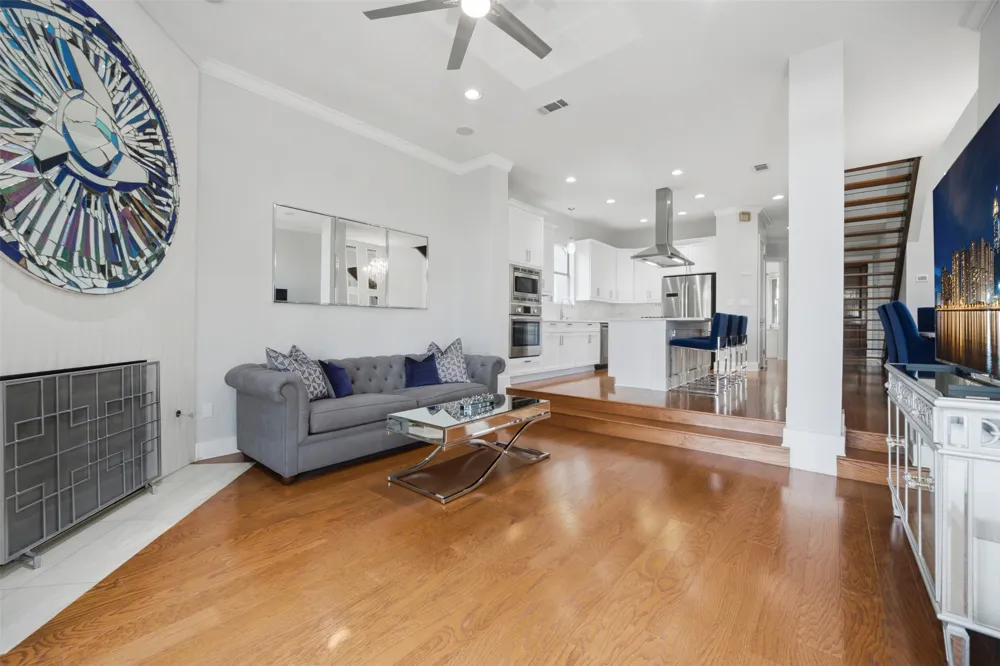 512 Sunny Lane #B Austin, TX 78704