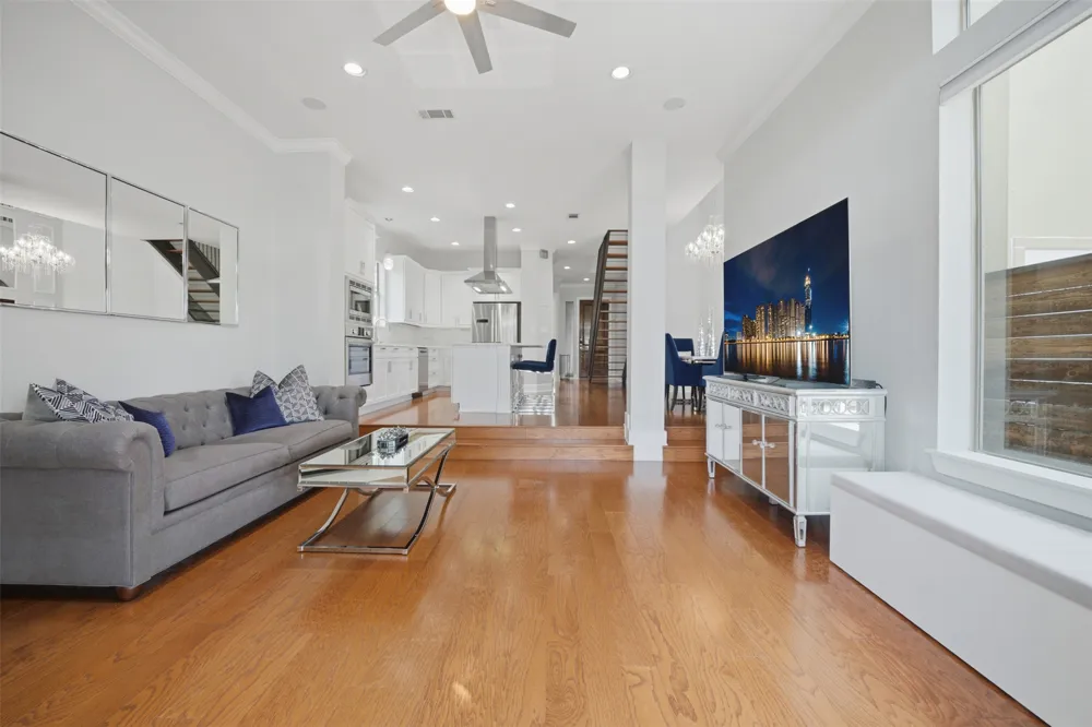 512 Sunny Lane #B Austin, TX 78704