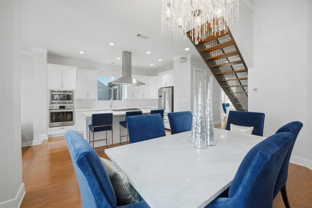 512 Sunny Lane #B Austin, TX 78704