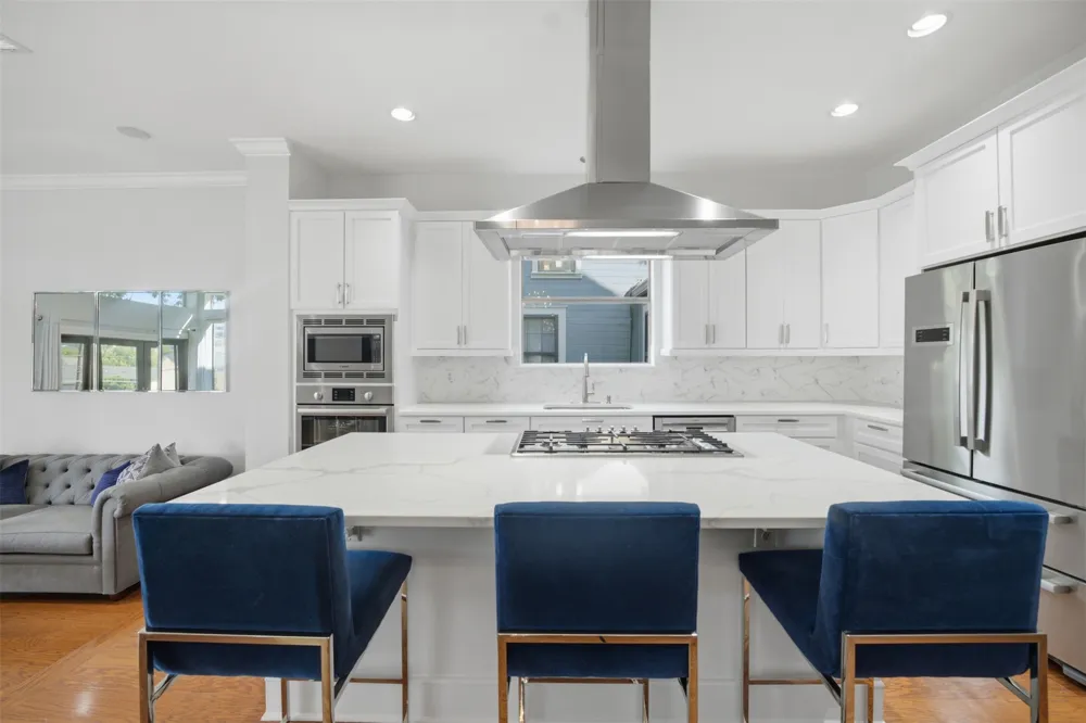 512 Sunny Lane #B Austin, TX 78704
