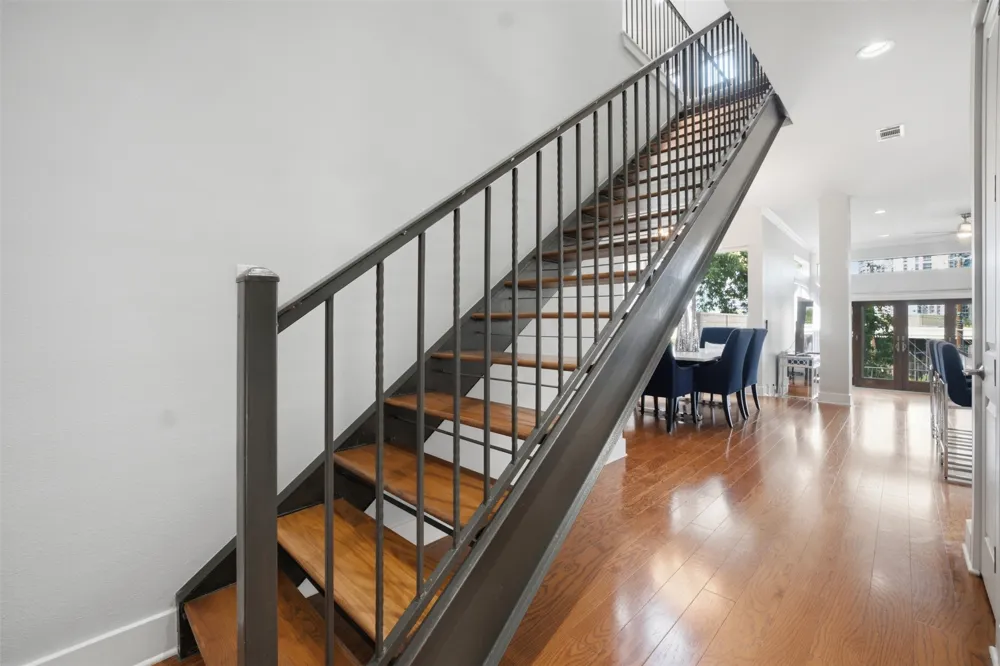 512 Sunny Lane #B Austin, TX 78704