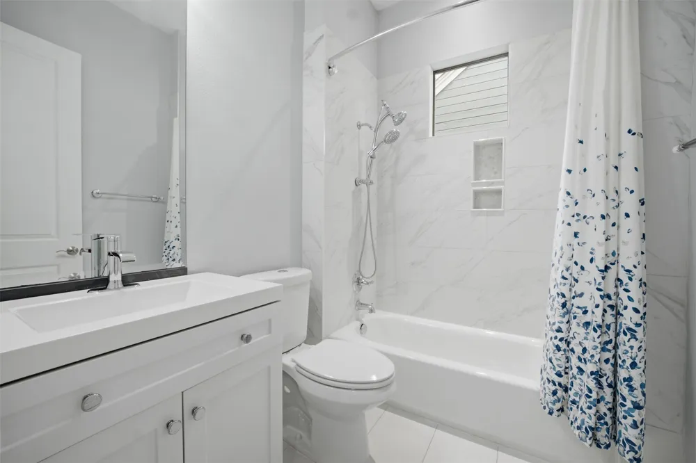 512 Sunny Lane #B Austin, TX 78704