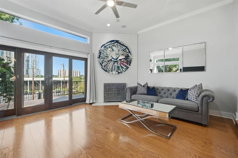 512 Sunny Lane #B Austin, TX 78704