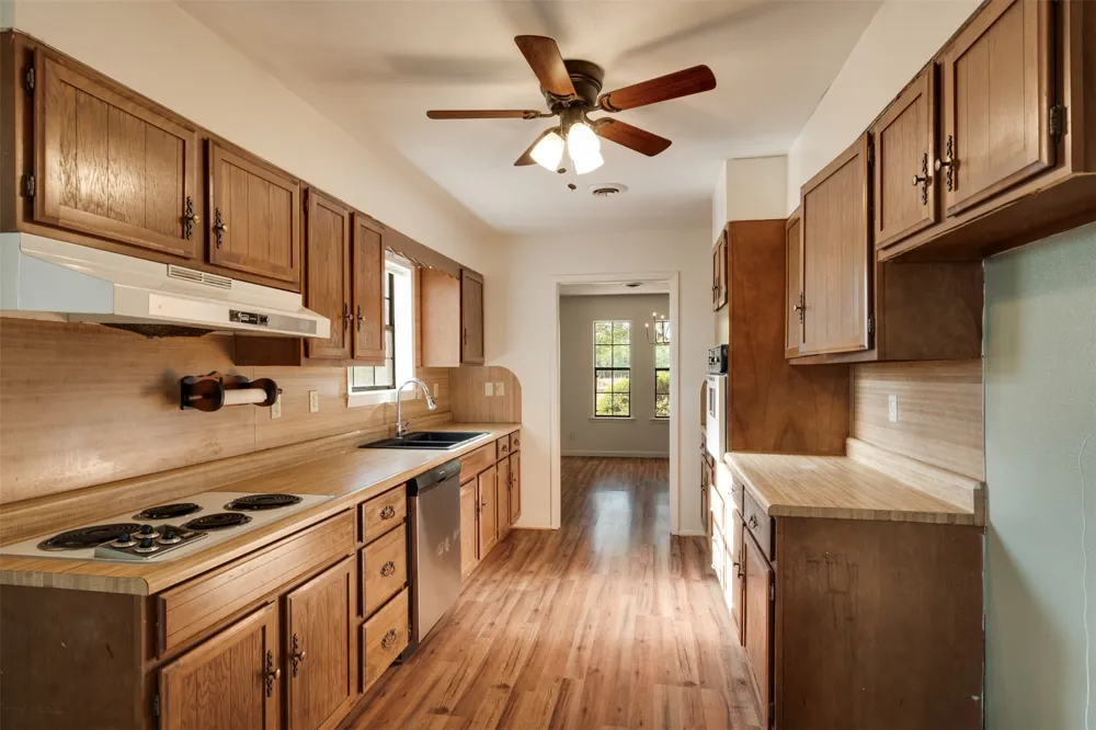 8154 County Road 4680 Munday, TX 76371