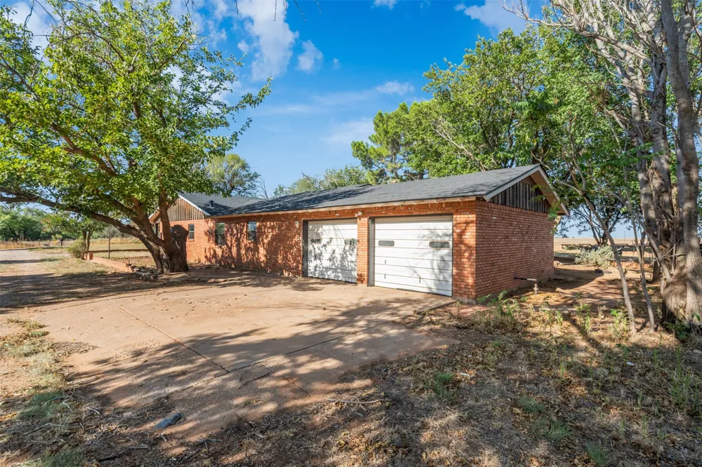 8154 County Road 4680 Munday, TX 76371