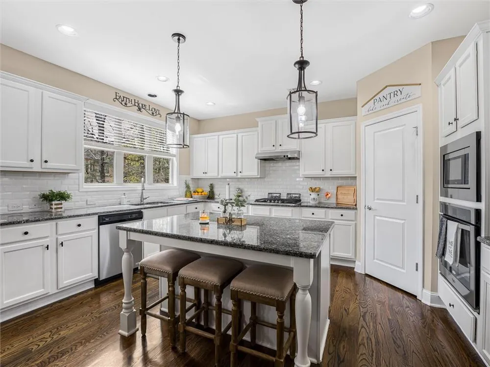 2297 Roberts View Trail Buford, GA 30519