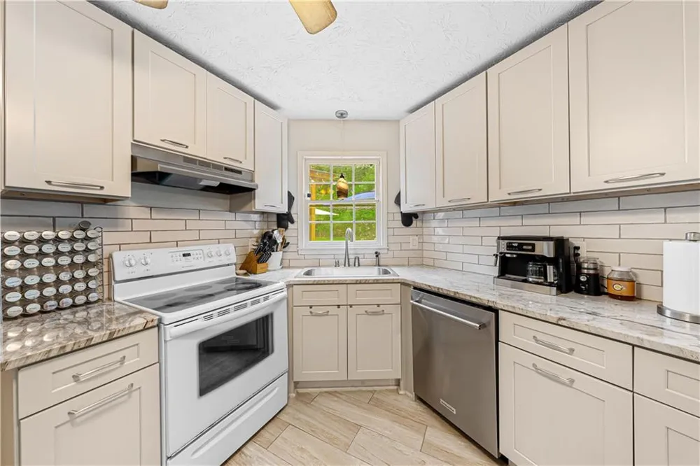 2460 Arbour Trace Terrace Suwanee, GA 30024