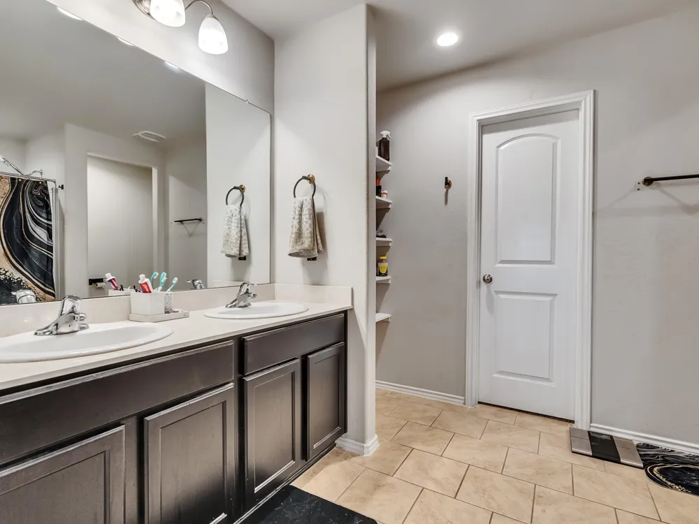 2602 Lincolns Meadow Drive Spring, TX 77373