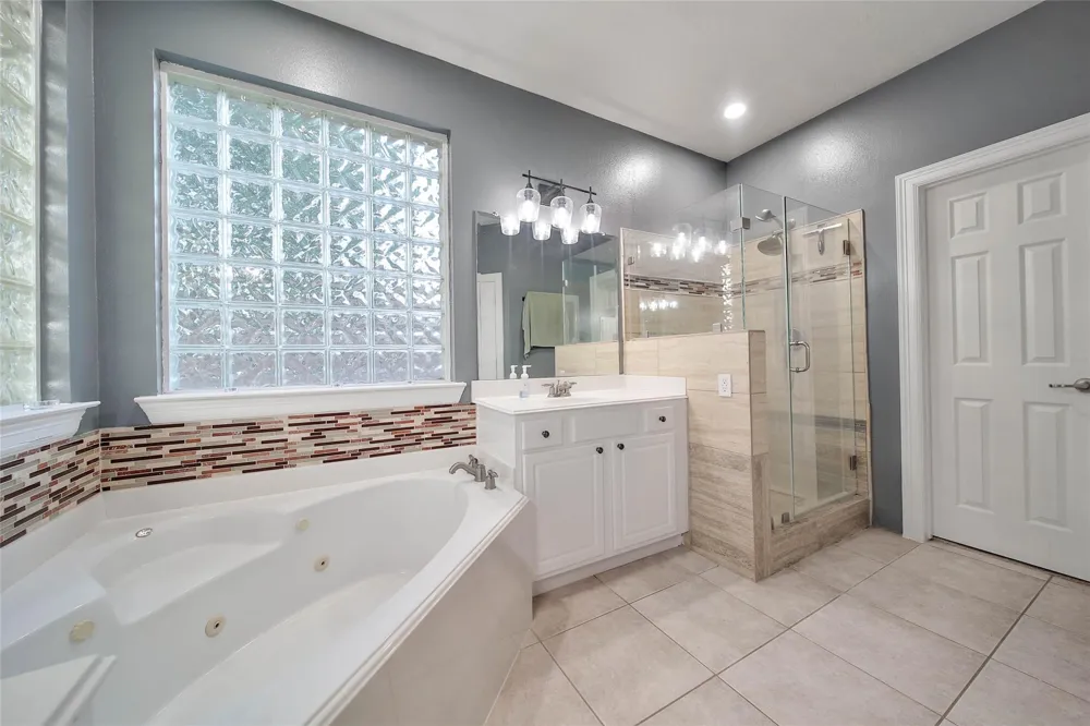 14427 Brighton Trace Lane Houston, TX 77044