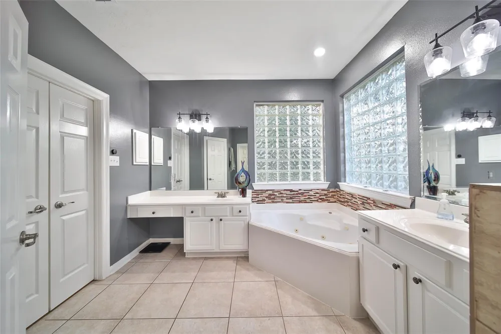 14427 Brighton Trace Lane Houston, TX 77044