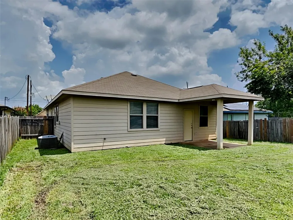 2324 Shady Tree Lane Conroe, TX 77301