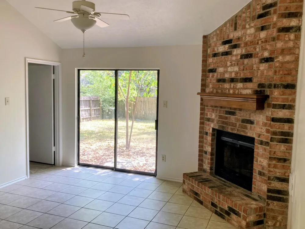 26 Summer Crest Circle The Woodlands, TX 77381