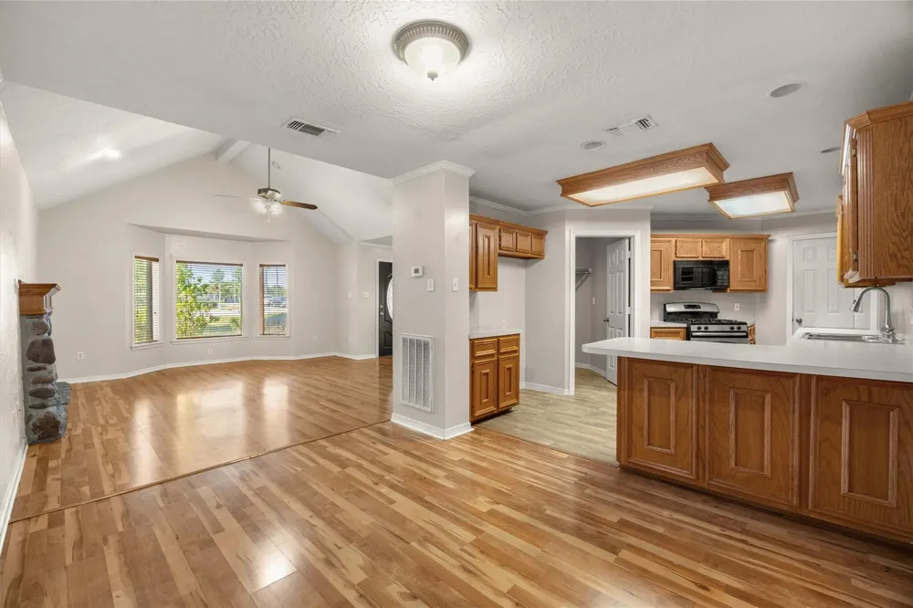 3103 Spring Stuebner Road Spring, TX 77389