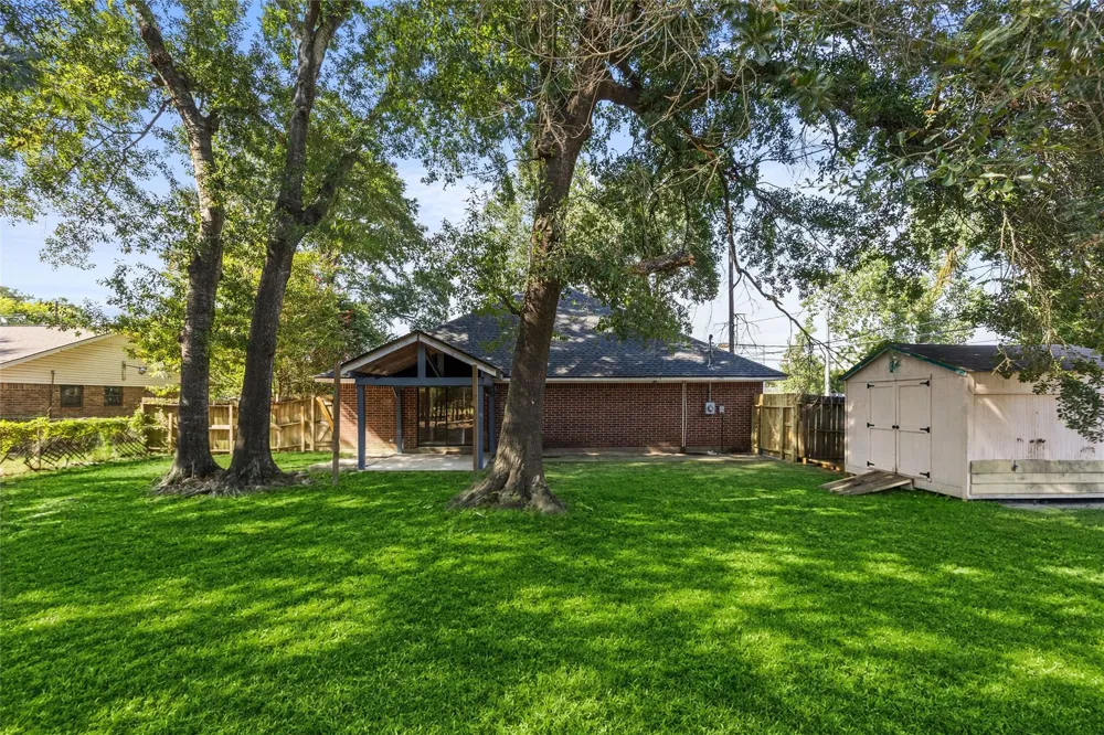 3103 Spring Stuebner Road Spring, TX 77389