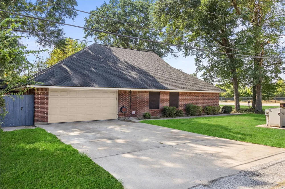 3103 Spring Stuebner Road Spring, TX 77389