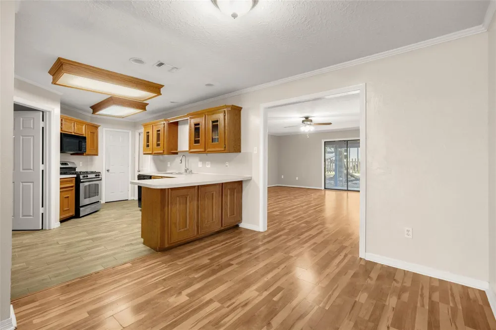 3103 Spring Stuebner Road Spring, TX 77389