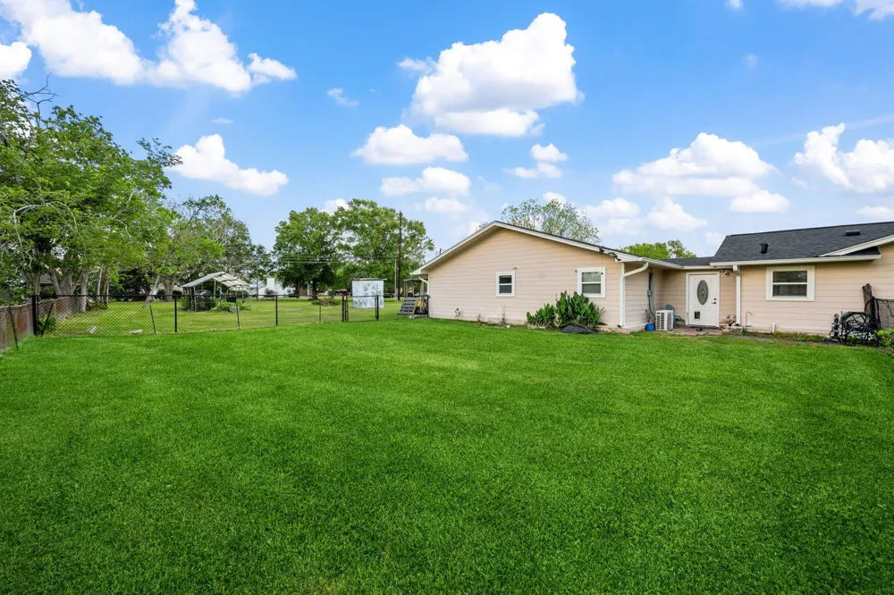 1539 Sterling Drive Baytown, TX 77523