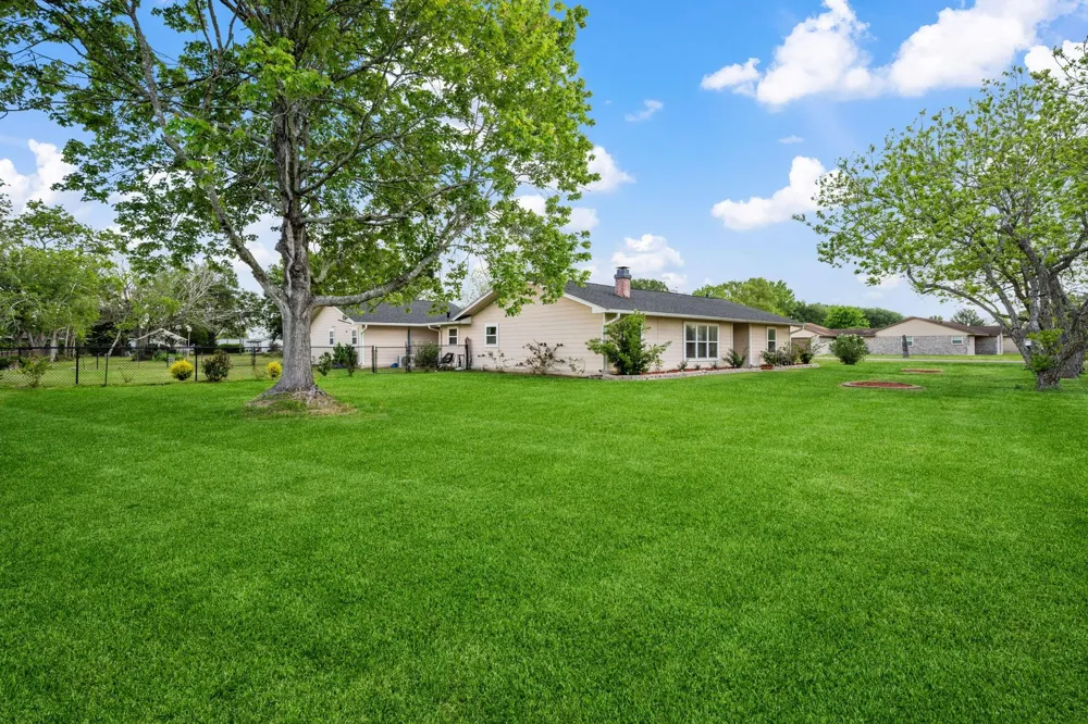 1539 Sterling Drive Baytown, TX 77523