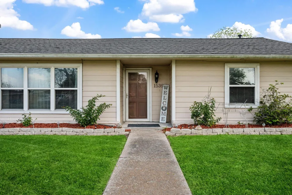 1539 Sterling Drive Baytown, TX 77523