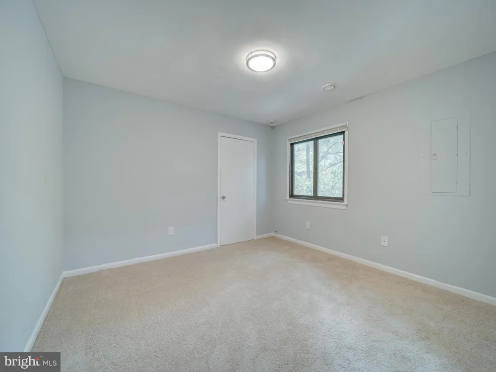 11301 GATESBOROUGH LANE Reston, VA 20191