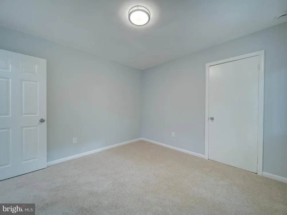 11301 GATESBOROUGH LANE Reston, VA 20191