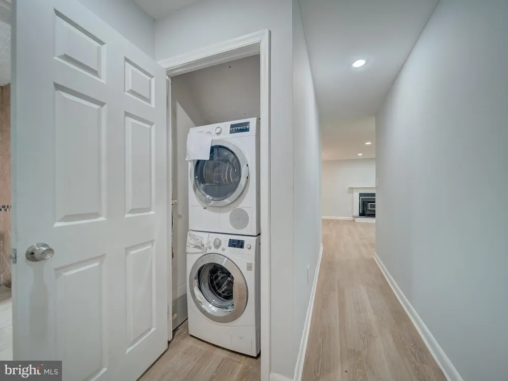 11301 GATESBOROUGH LANE Reston, VA 20191