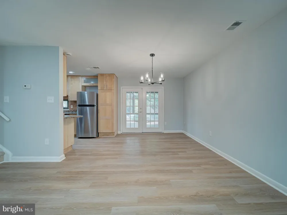 11301 GATESBOROUGH LANE Reston, VA 20191