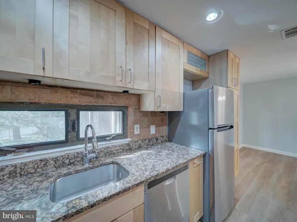 11301 GATESBOROUGH LANE Reston, VA 20191
