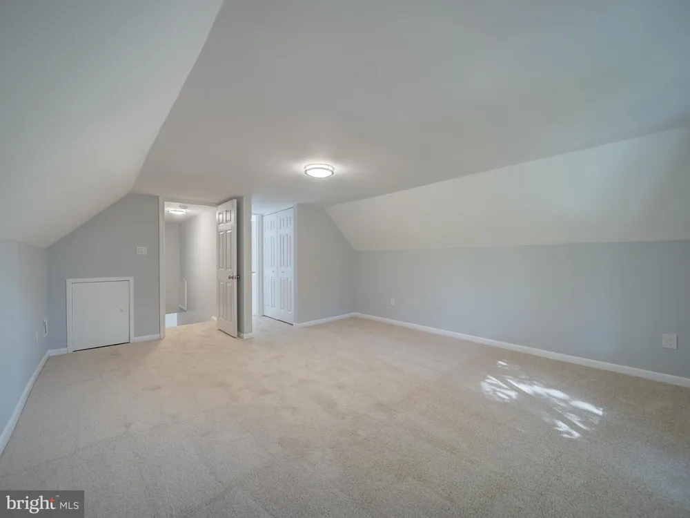 11301 GATESBOROUGH LANE Reston, VA 20191