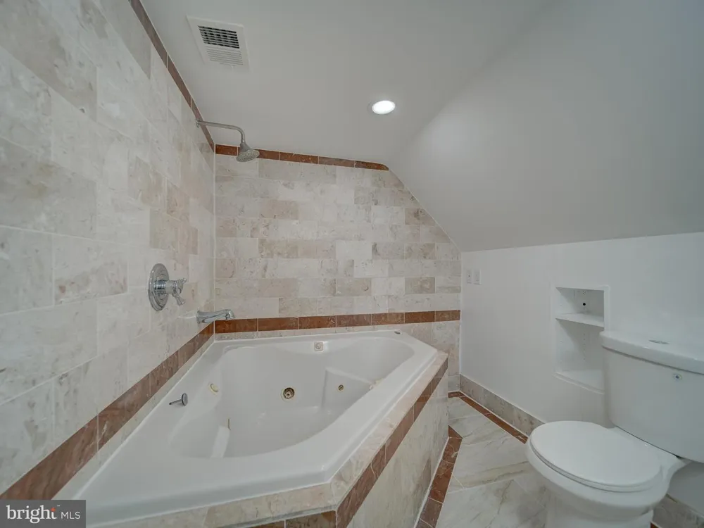 11301 GATESBOROUGH LANE Reston, VA 20191