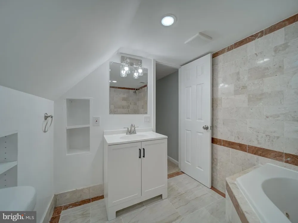 11301 GATESBOROUGH LANE Reston, VA 20191
