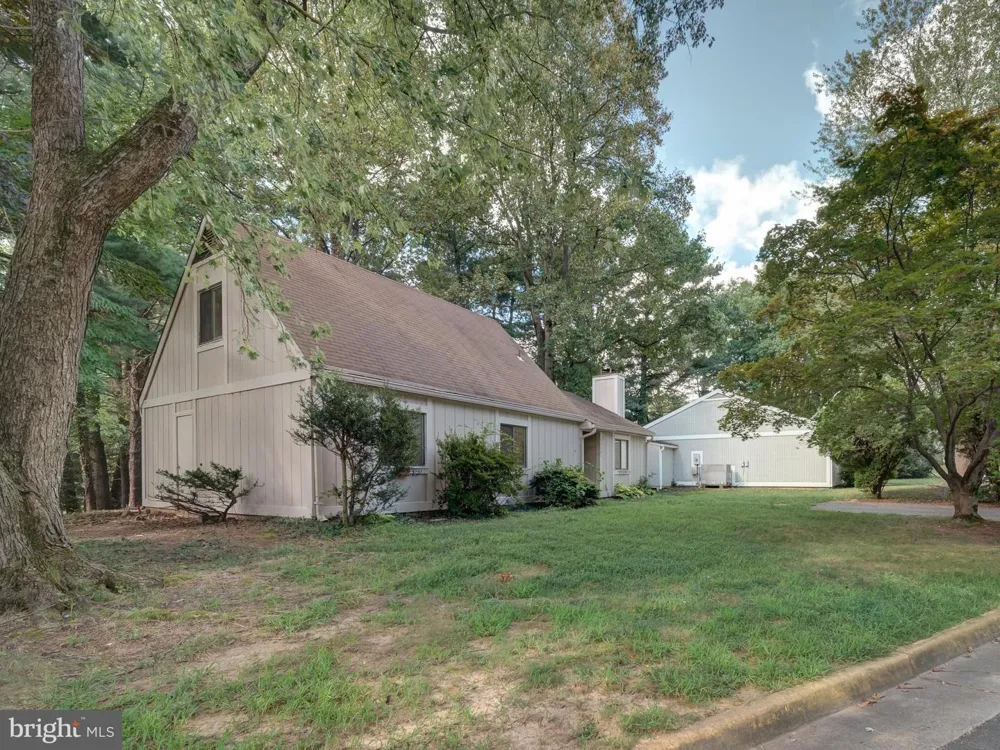 11301 GATESBOROUGH LANE Reston, VA 20191