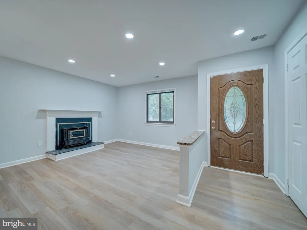 11301 GATESBOROUGH LANE Reston, VA 20191