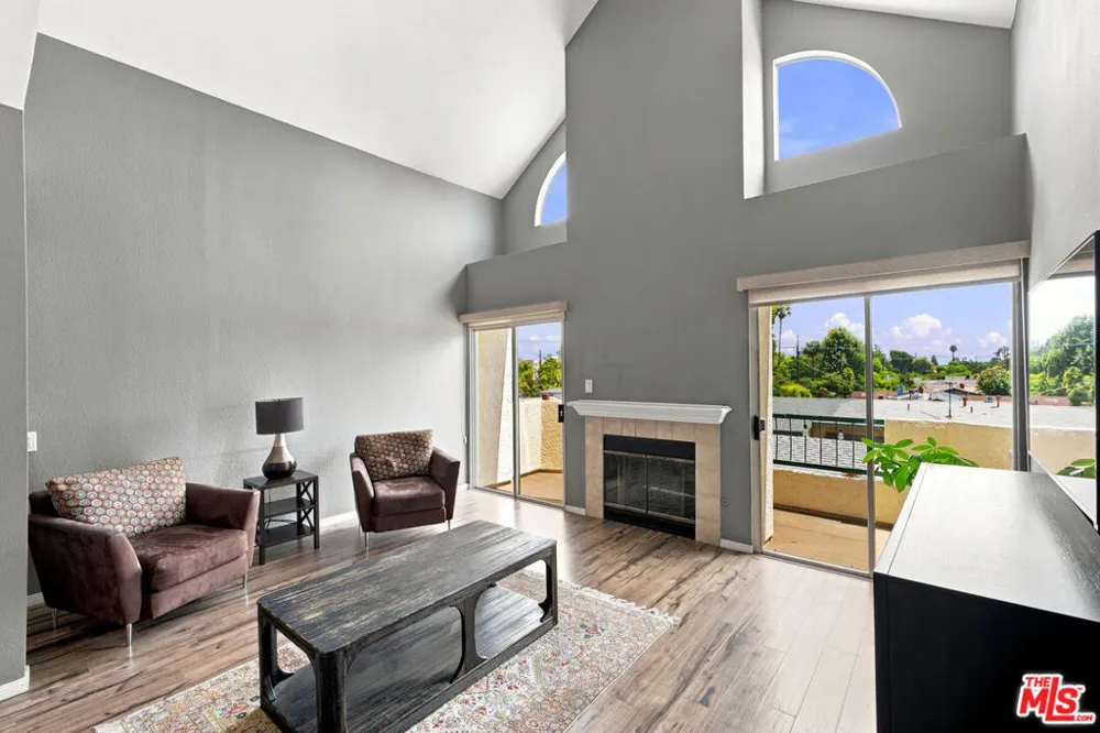 14347 Albers Street #302 Los Angeles, CA 91401