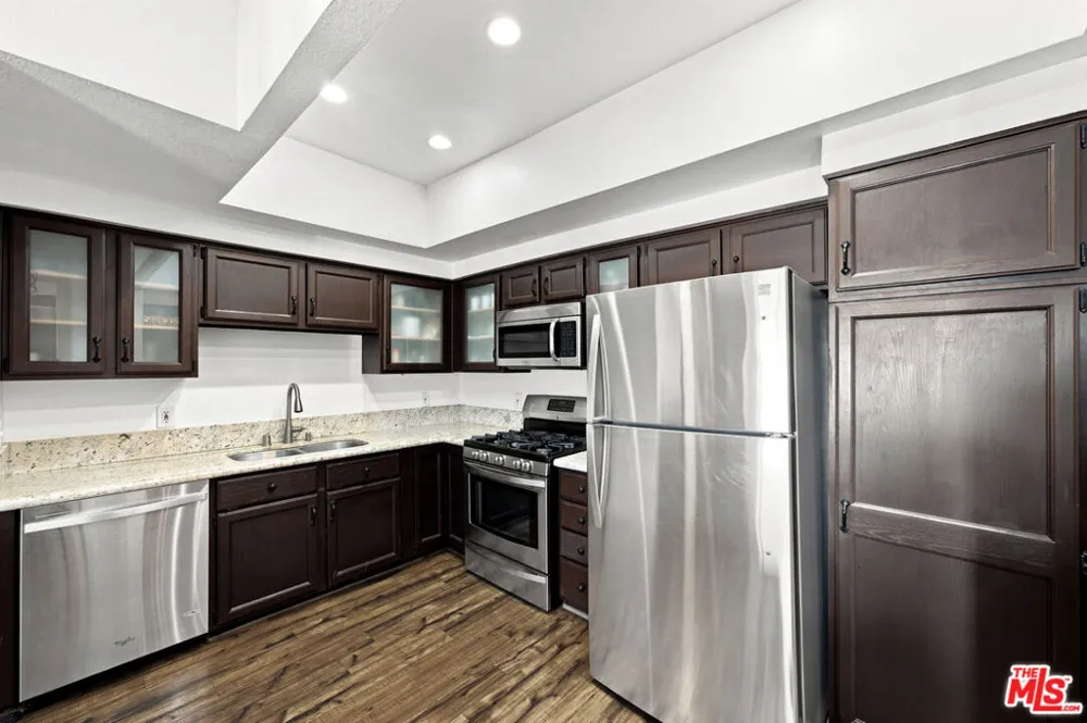 14347 Albers Street #302 Los Angeles, CA 91401