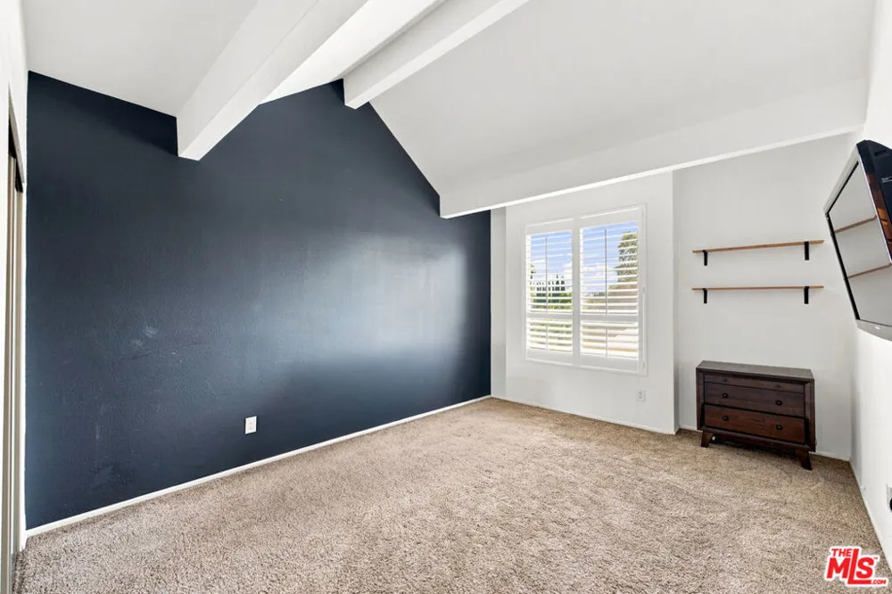 14347 Albers Street #302 Los Angeles, CA 91401