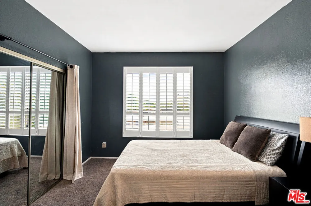 14347 Albers Street #302 Los Angeles, CA 91401