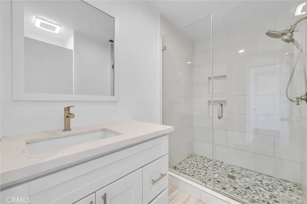 661 La Cumbre Corona, CA 92879