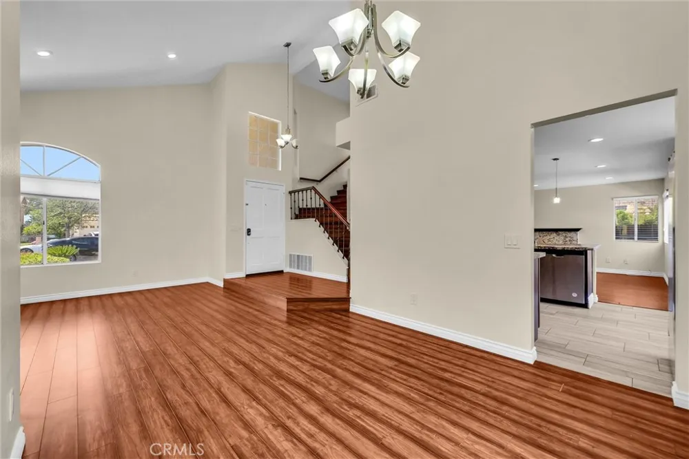 661 La Cumbre Corona, CA 92879