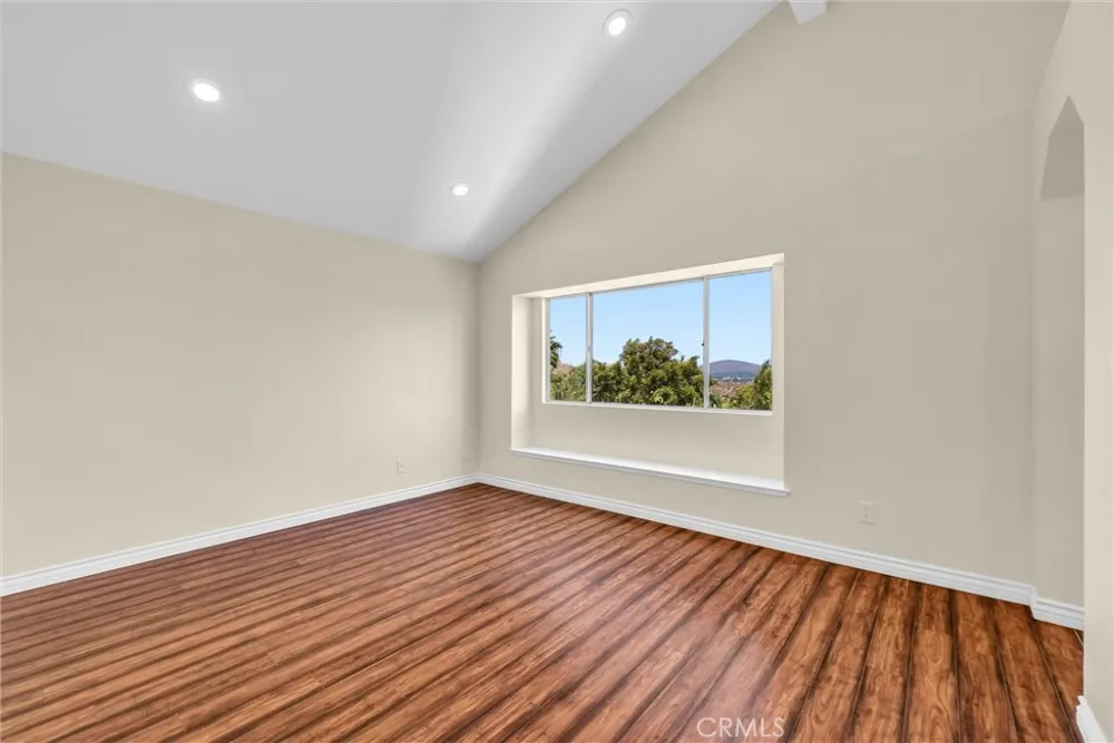 661 La Cumbre Corona, CA 92879